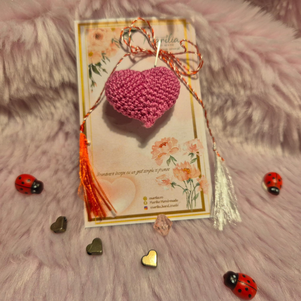 Inimioară croșetată roz