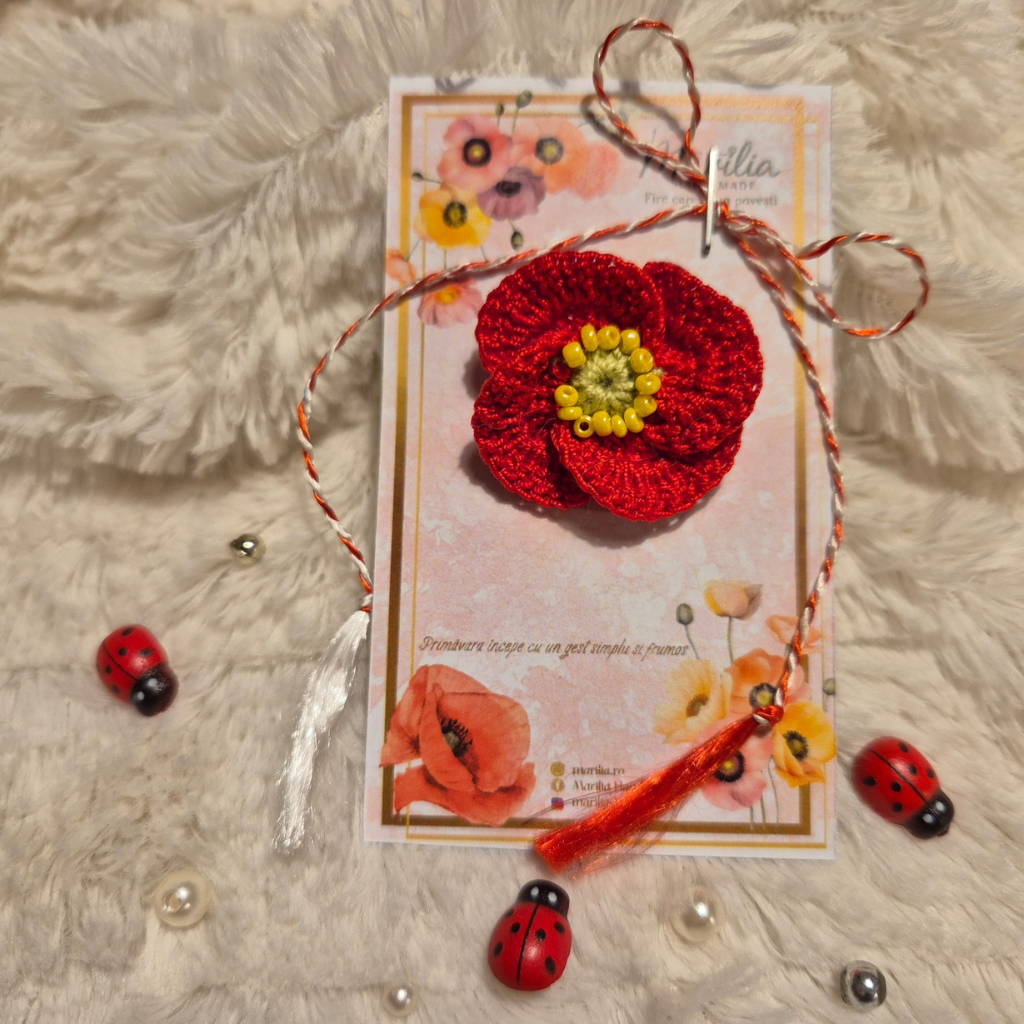 Mac croșetat roșu deschis